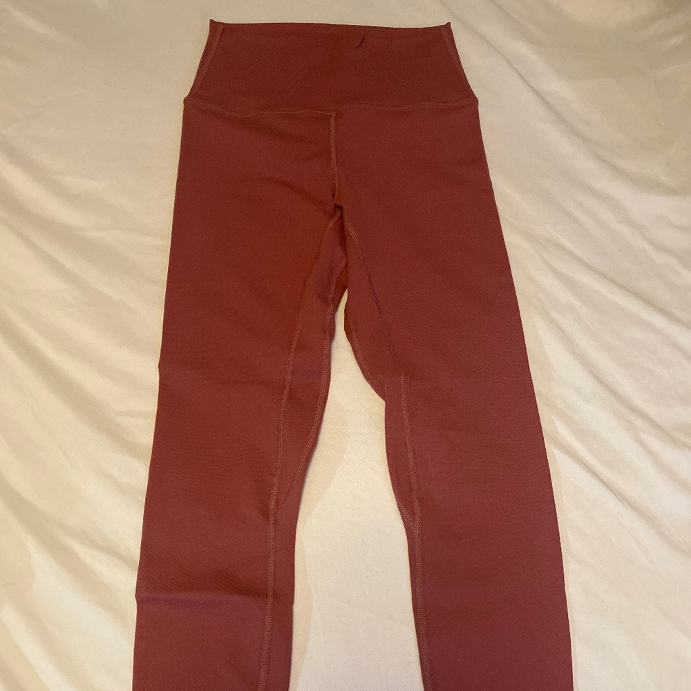 FlexxFit Leggings in Mystic Merlot